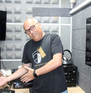 Hits Box Vinyl Edition